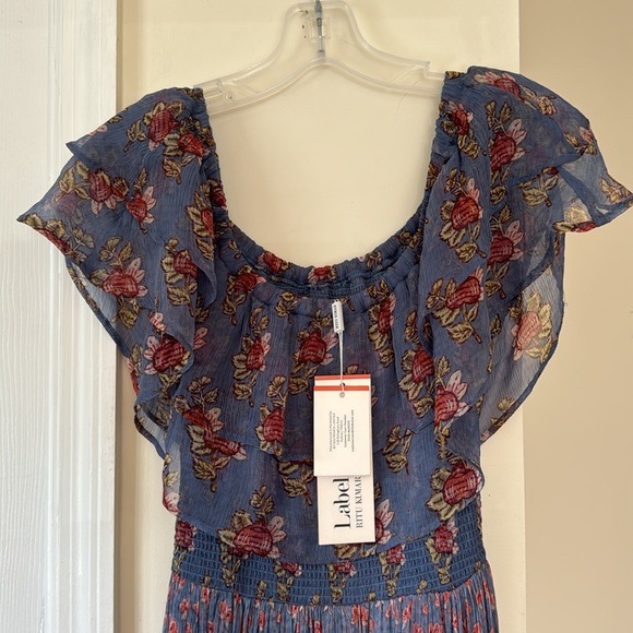 Label Ritu Kumar dress - Picture 5 of 11